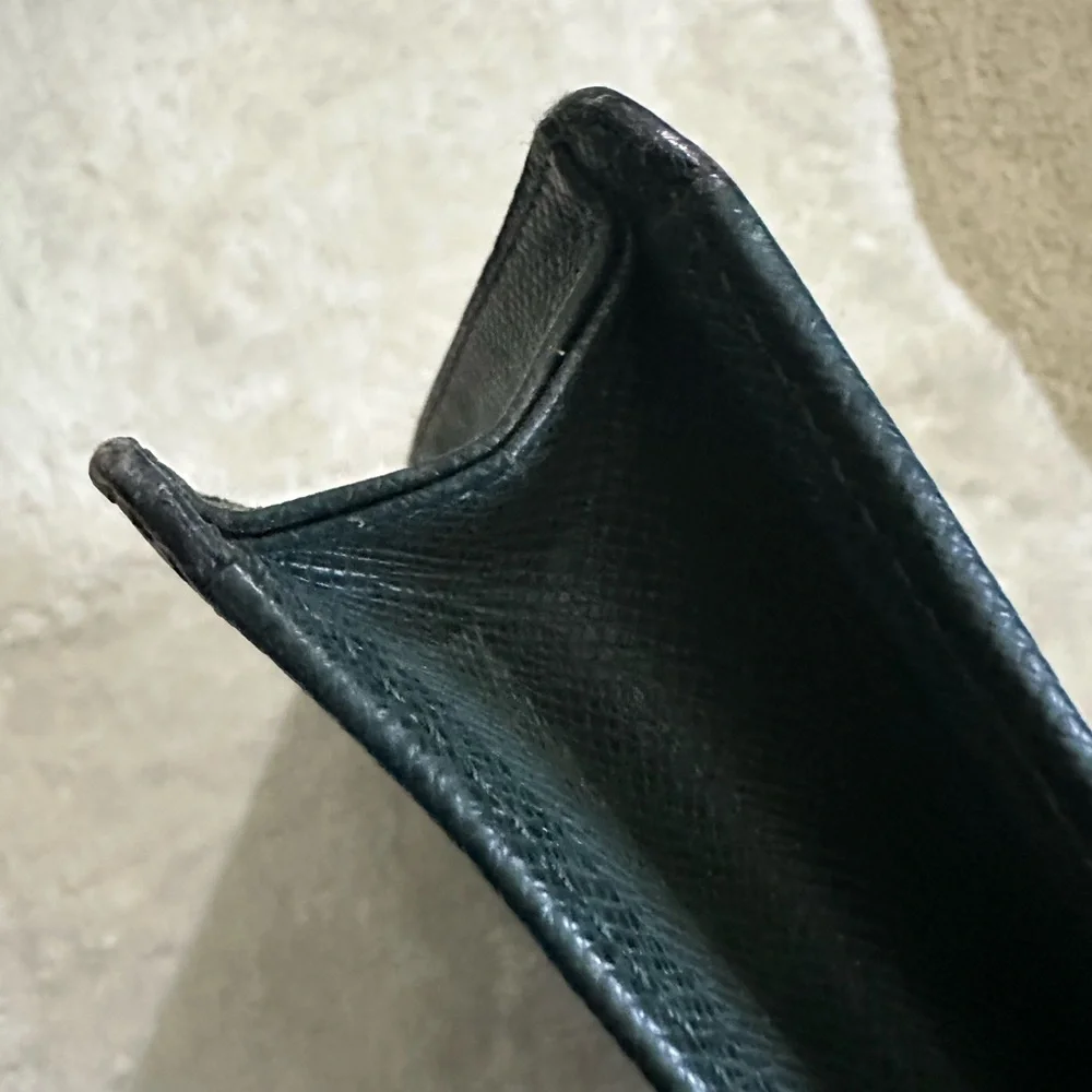 Louis Vuitton Large Green Taiga Leather Briefcase - Picture 4 of 12